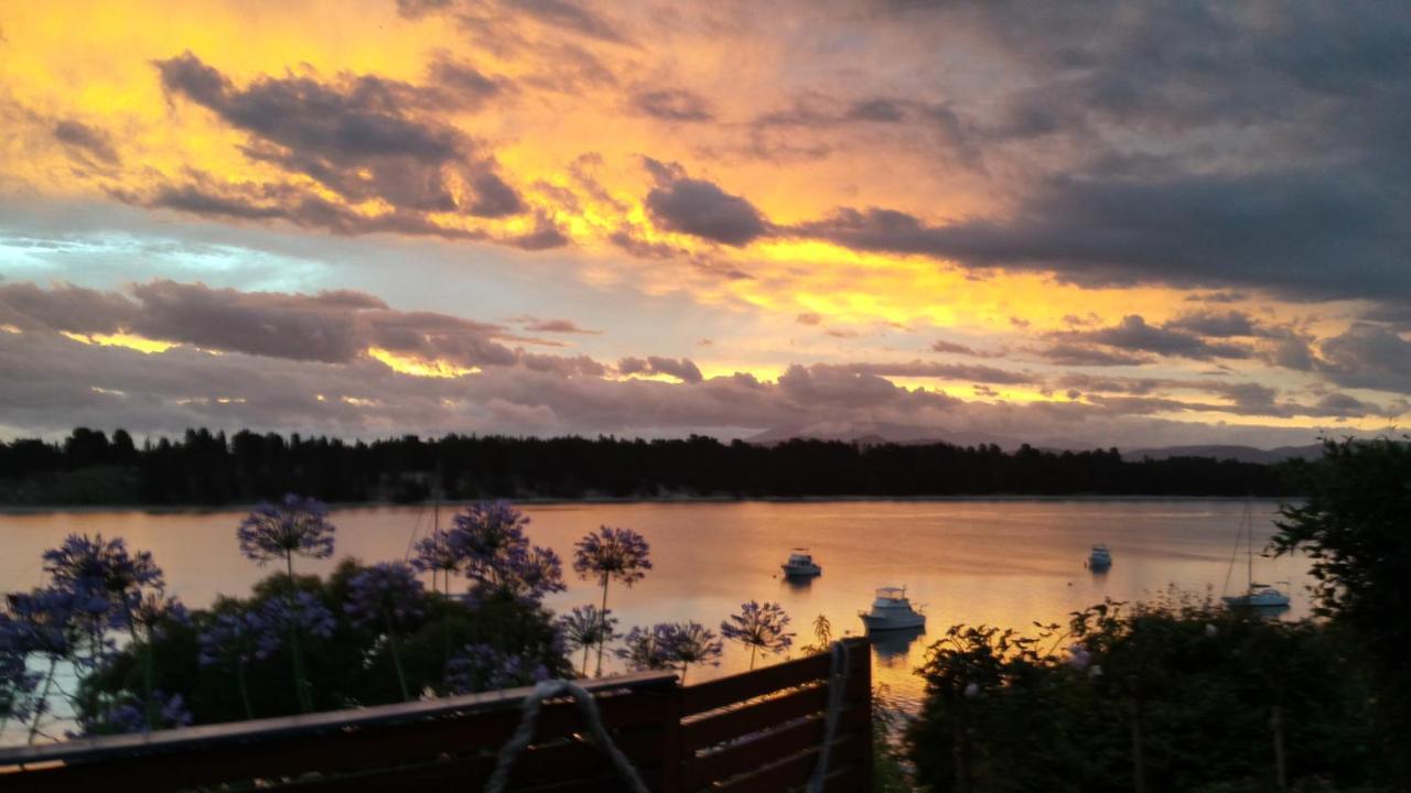 Lewi Waters Bed & Breakfast Lewisham ภายนอก รูปภาพ