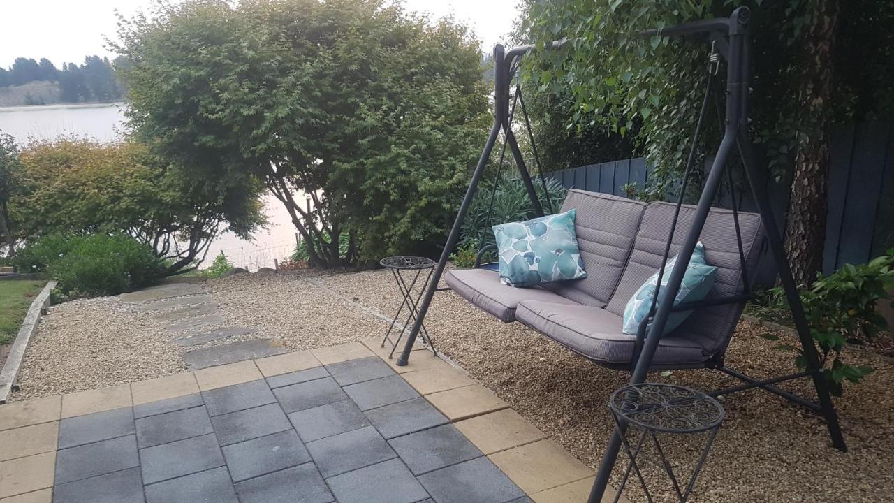 Lewi Waters Bed & Breakfast Lewisham ภายนอก รูปภาพ