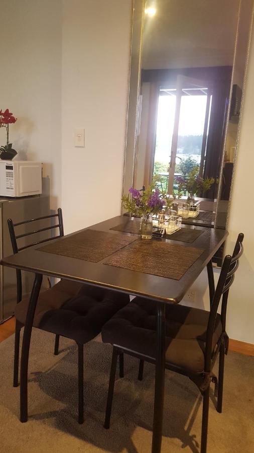 Lewi Waters Bed & Breakfast Lewisham ภายนอก รูปภาพ