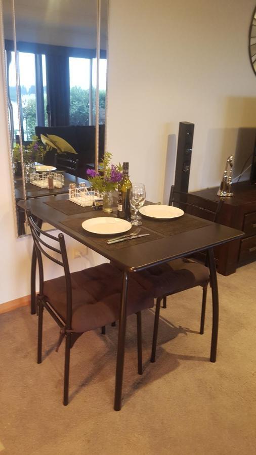 Lewi Waters Bed & Breakfast Lewisham ภายนอก รูปภาพ