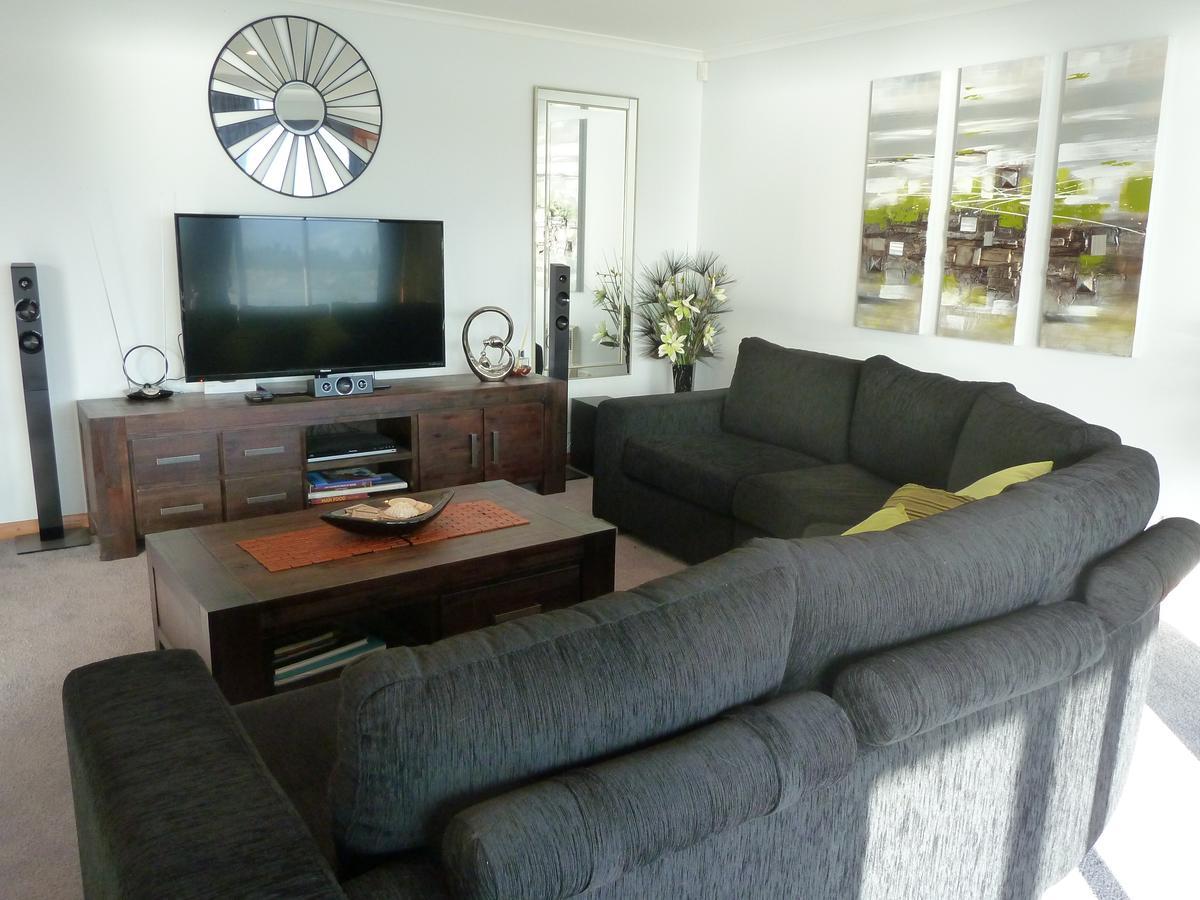 Lewi Waters Bed & Breakfast Lewisham ภายนอก รูปภาพ